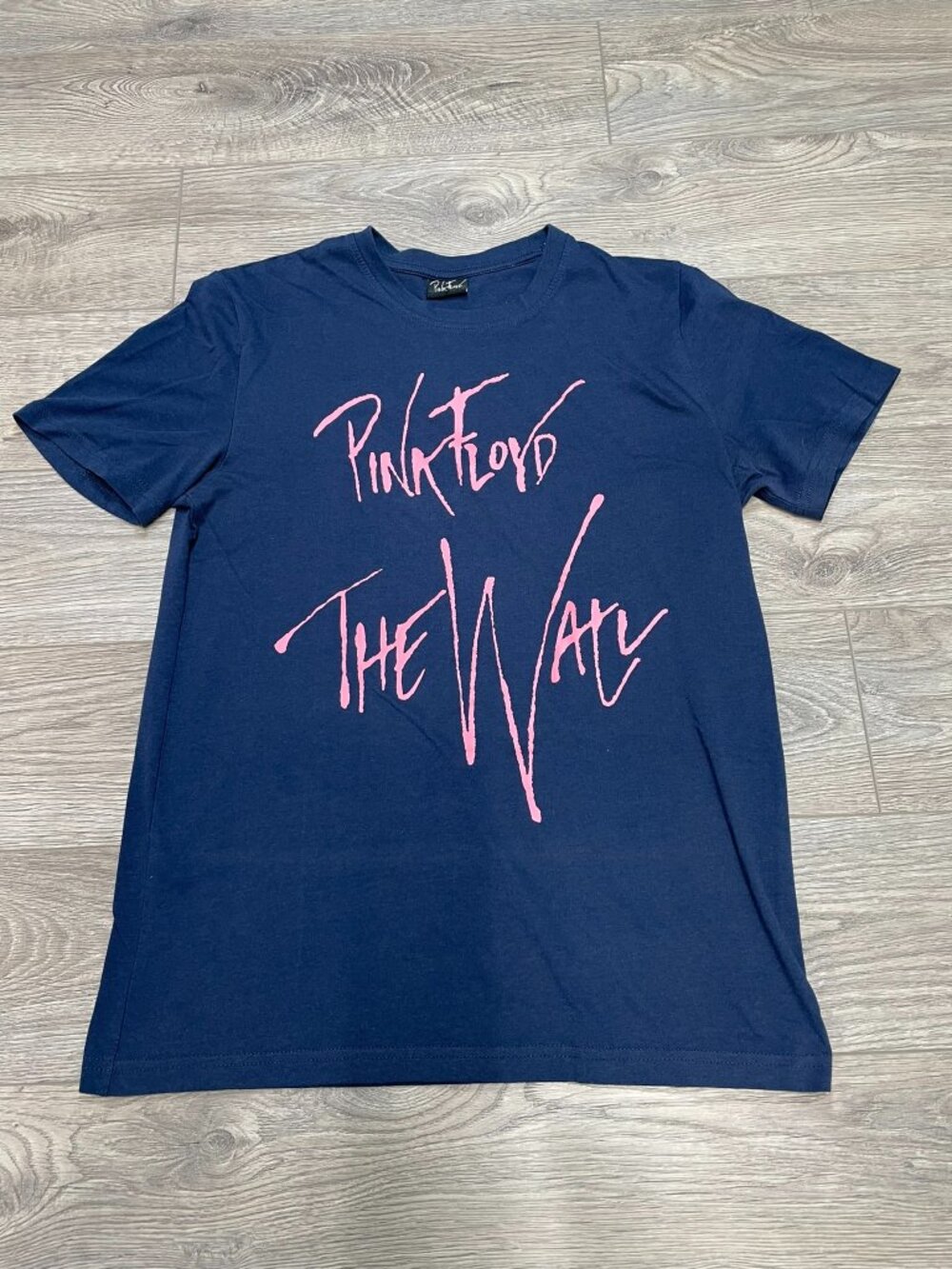 Pink‎ Floyd The Wall Graphic T-Shirt Navy Blue Pink Font Size Medium